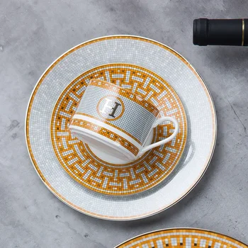 Модный легкий набор керамической посуды люксового бренда H для послеобеденного чая с молоком, кофейные чашки и блюдца, идеально подходящий для семьи и друзей