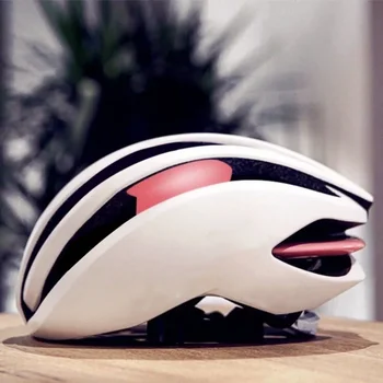 Профессиональный велосипедный шлем для горных дорог на открытом воздухе со встроенным формовочным шкивом и защитным шлемом для велосипеда